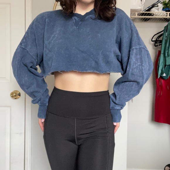 Blue cropped hoodie - Picture 2 of 2